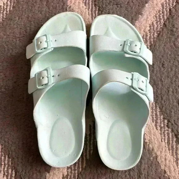 Shoes - Women’s sandals
